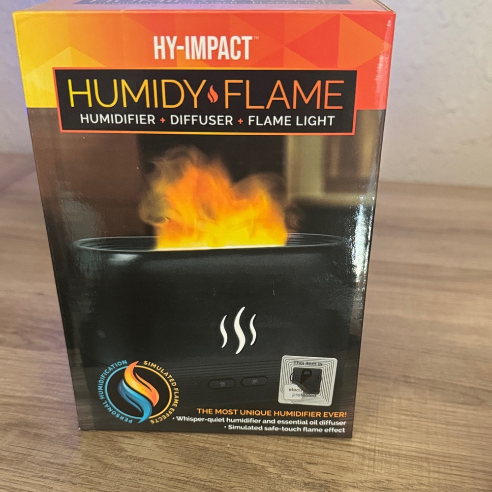 Black Humidifier Diffuser with Flame Light